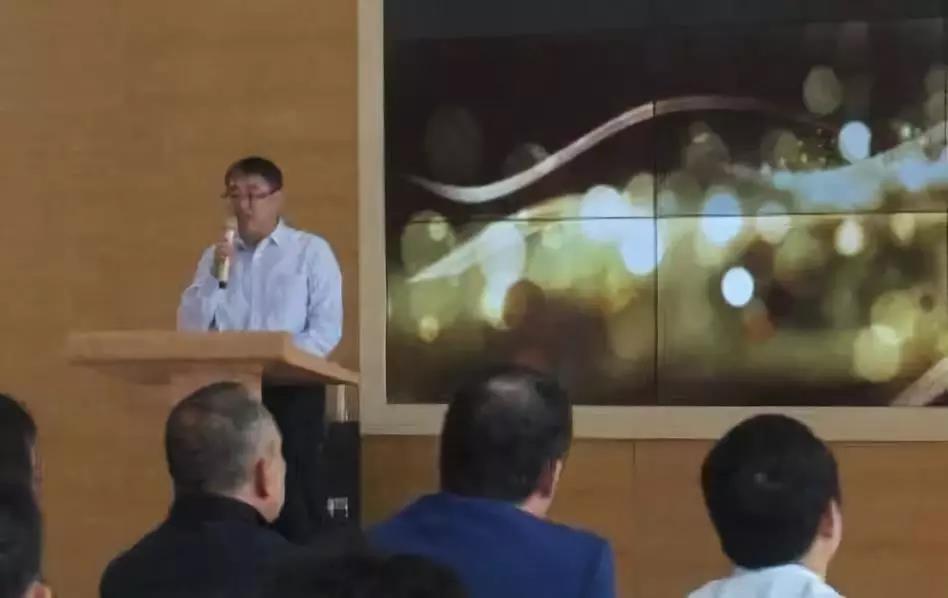 中国黄金协会副会长兼秘书长张永涛 致开幕辞并宣布开幕
